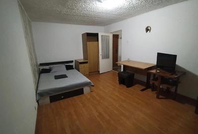 Garsonieră decomandată în Central - 4