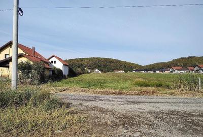 Teren de 4300 mp, în Central - 1