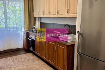Apartament cu 2 camere semidecomandat, mobilat în 13 Septembrie