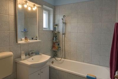 74 mp, 3 camere, 2 băi, 2 balcoane – 8 min până la metrou - comision 0 - 3