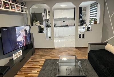 Casă cu 4 camere cu Teren 2972 Mp în Sânpetru Mic - 3