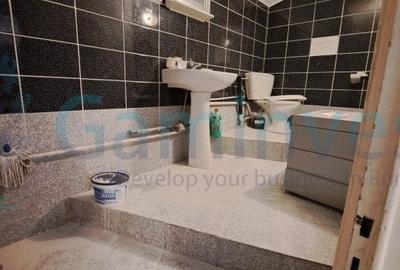 Spațiu comercial, de 45 mp, în Central - 4