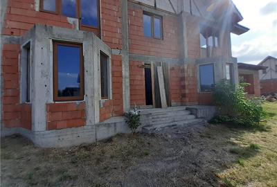 Casă cu 4 camere cu Teren 1000 Mp în Unirea - 6
