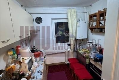 Apartament cu 3 camere decomandat în Păcurari