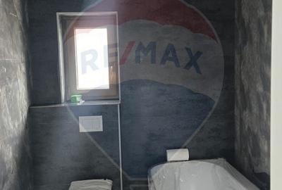 Casă cu 5 camere cu Teren 150 Mp în Central - 3