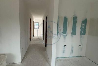 Casă cu 4 camere cu Teren 300 Mp în Central