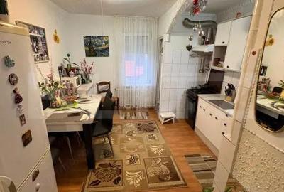 Apartament 4 camere, 80 mp, spa?ios, etaj intermediar - 8