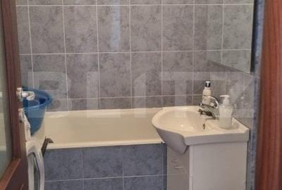 Apartament de vanzare, cu 3 camere, 71 mp,  zona Micro 16 - 10