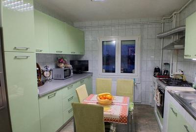 Apartament cu 3 camere decomandat în Democrației - 6