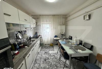 Apartament cu 4 camere decomandat, mobilat în Craiovița Nouă - 4