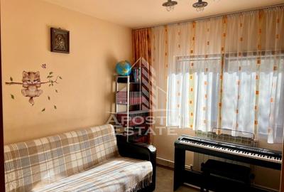 Apartament cu 3 camere semidecomandat, mobilat în Girocului - 5