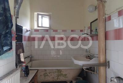 Apartament spatios la casa 82 mp 2 camere strada Livezii Cisnadie - 9