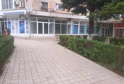 Ofer spre inchiriere spatiu comercial in Deva 50 mp zona centrala - 1