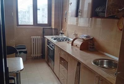 Apartament cu 3 camere decomandat în Micro 21 - 17