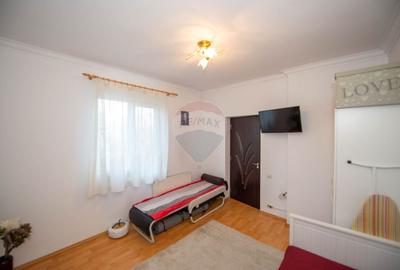 Apartament cu 2 camere de vanzare zona Turda Strada Stefan Stoika - 12