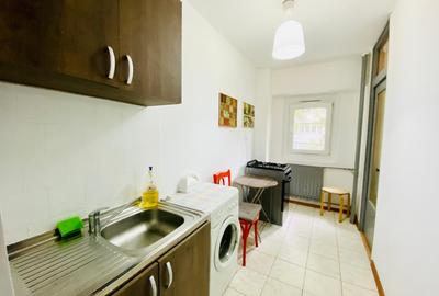 Garsonieră decomandată, mobilată în P-ța Muncii - 5