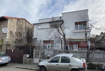 Casă cu 3 camere cu Teren 205 Mp în Central - 9