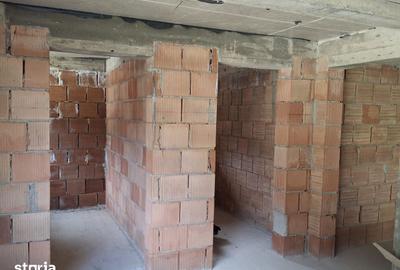 Casă cu 5 camere cu Teren 706 Mp în Gura Râului - 8