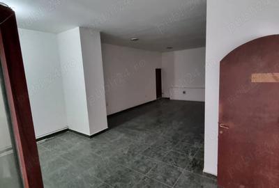 Spatiu comercial Craiova cu vitrina 100mp - 1