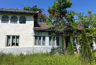 Casă individuală cu 5 camere cu Canalizare în Ultracentral - 12