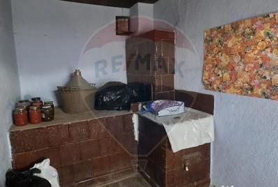 Casă cu 4 camere cu Teren 614 Mp în Stânca (Ștefănești) - 6