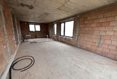 Duplex cu 4 camere cu Canalizare în Borhanci - 1