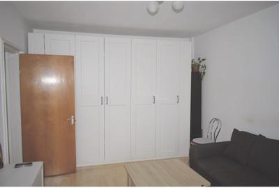 Apartament cu 2 camere decomandat în Titan