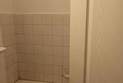 Garsonieră decomandată în Km 4 - 1