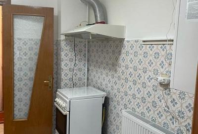 2 camere decomandat, centrala gaz, et 1, Tomis 3, termen lung, contract,400 euro 2 camere decomandat, centrala gaz, et 1, Tomis 3, termen lung, contract,400 euro - 11