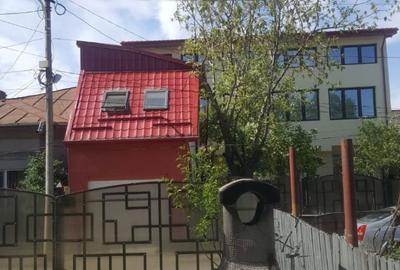Casă cu 4 camere cu Teren 400 Mp în Central - 2