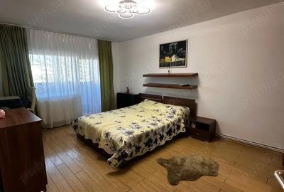 Apartament cu 4 camere decomandat în Central - 2