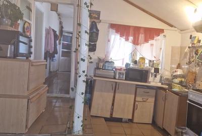 Casă cu 3 camere cu Teren 1000 Mp în Nuci - 4