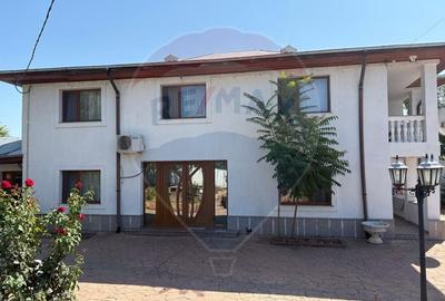 Casa cu 7 camere de vanzare in apropiere de Focsani Casa cu 7 camere de vanzare in apropiere de Focsani - 1