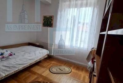 Apartament cu 4 camere decomandat în 15 Noiembrie - 7