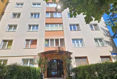 Apartament cu 3 camere semidecomandat în Griviței - 5