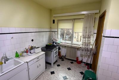 Apartament cu 5 camere decomandat, mobilat în Cotroceni - 12