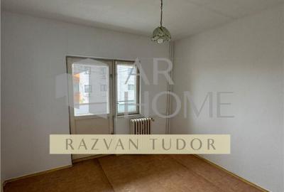 Apartament 3 camere , Pta Mihai Viteazul , zona centrala, Pl - 4