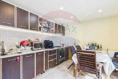 Casă cu 7 camere cu Teren 354 Mp în Cumpătu - 4