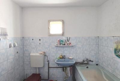 Casă cu 3 camere în Pârneava - 1