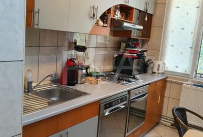 Apartament cu 3 camere la 13 minute de mers pe jos de metroul 1 Decembrie 1918 - 7