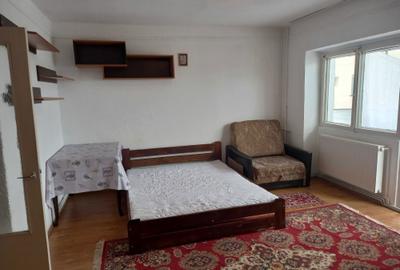Garsonieră decomandată în Păcurari - 2