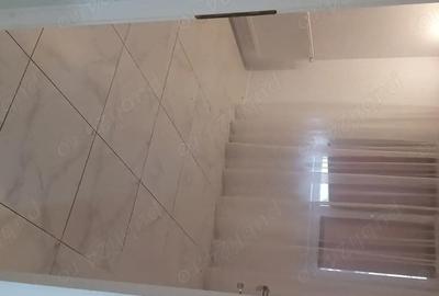 Apartament cu 3 camere decomandat în Dâmbovița