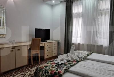 Casă cu 6 camere cu Teren 760 Mp în Central - 1