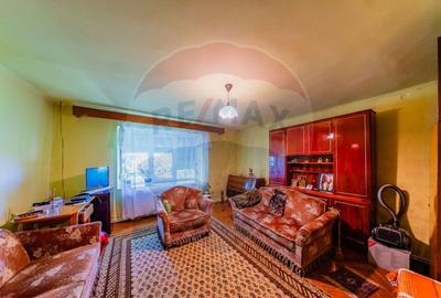 Casa cu 3 camere de vanzare in zona Gai, teren de 1249mp Casa cu 3 camere de vanzare in zona Gai, teren de 1249mp - 2