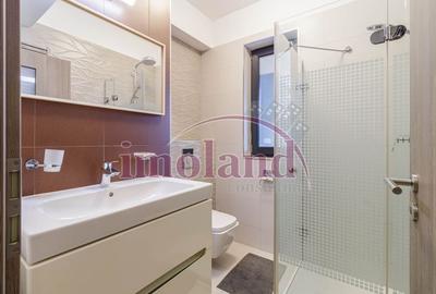 Apartament cu 3 camere semidecomandat, mobilat în Petricani - 12