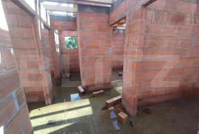 Casa la rosu 100mp,4 camere,750 mp teren extravilan,zona Dea - 1