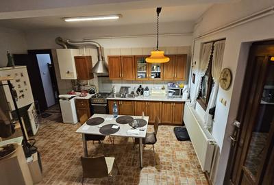 Casă cu 6 camere cu Canalizare în Ultracentral - 16