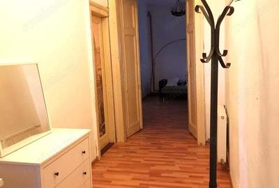 2 cam 2 bai 2 balcoane centrala proprie Cladire Istorica Piata Victoriei - 2