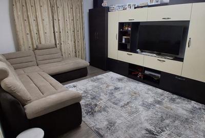 Apartament cu 3 camere decomandat în Central - 1