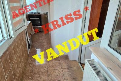 Apartament cu 4 camere decomandat în Găvana - 13